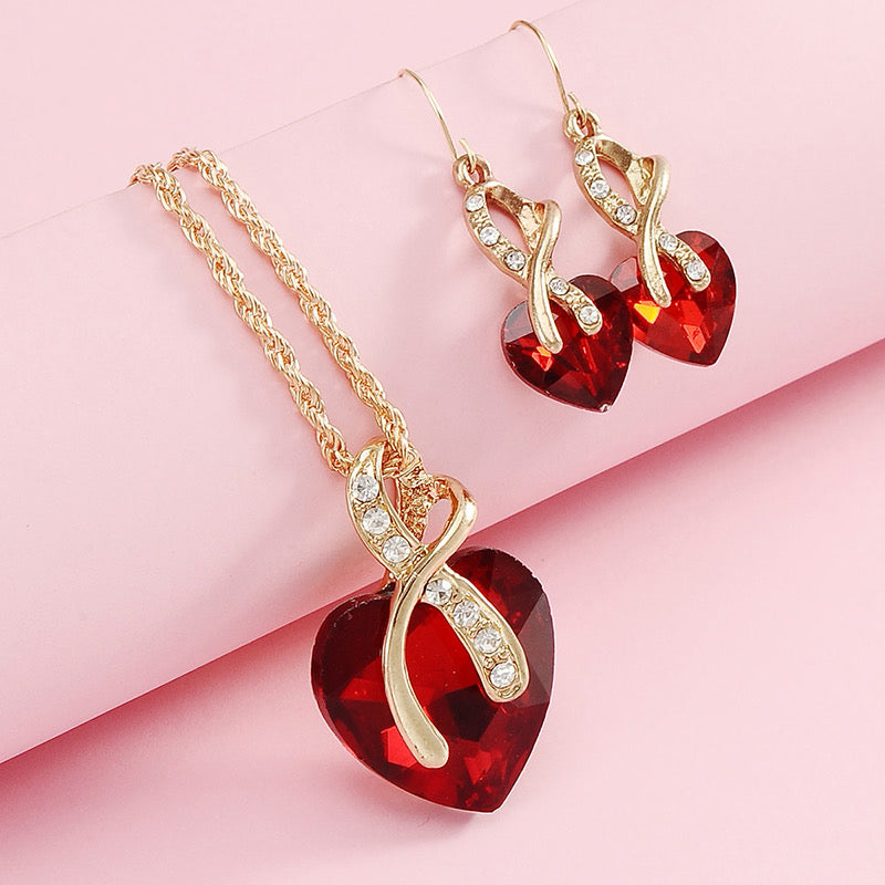 Bleeding Heart Necklace Set