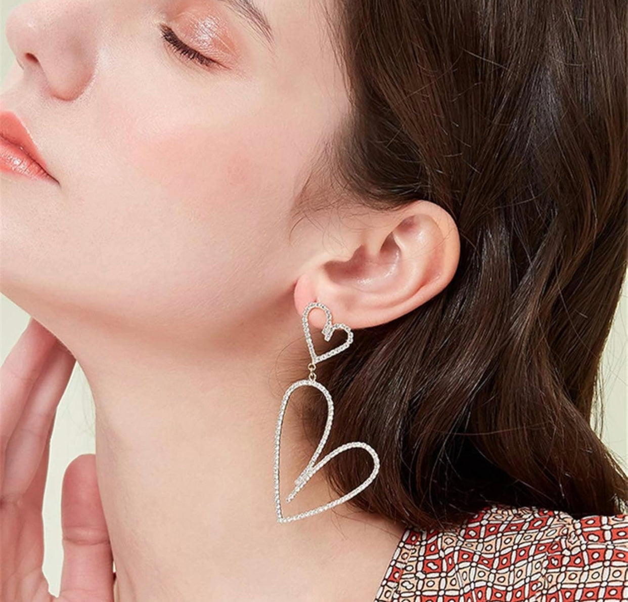 Dazzling Heartstrings Earrings